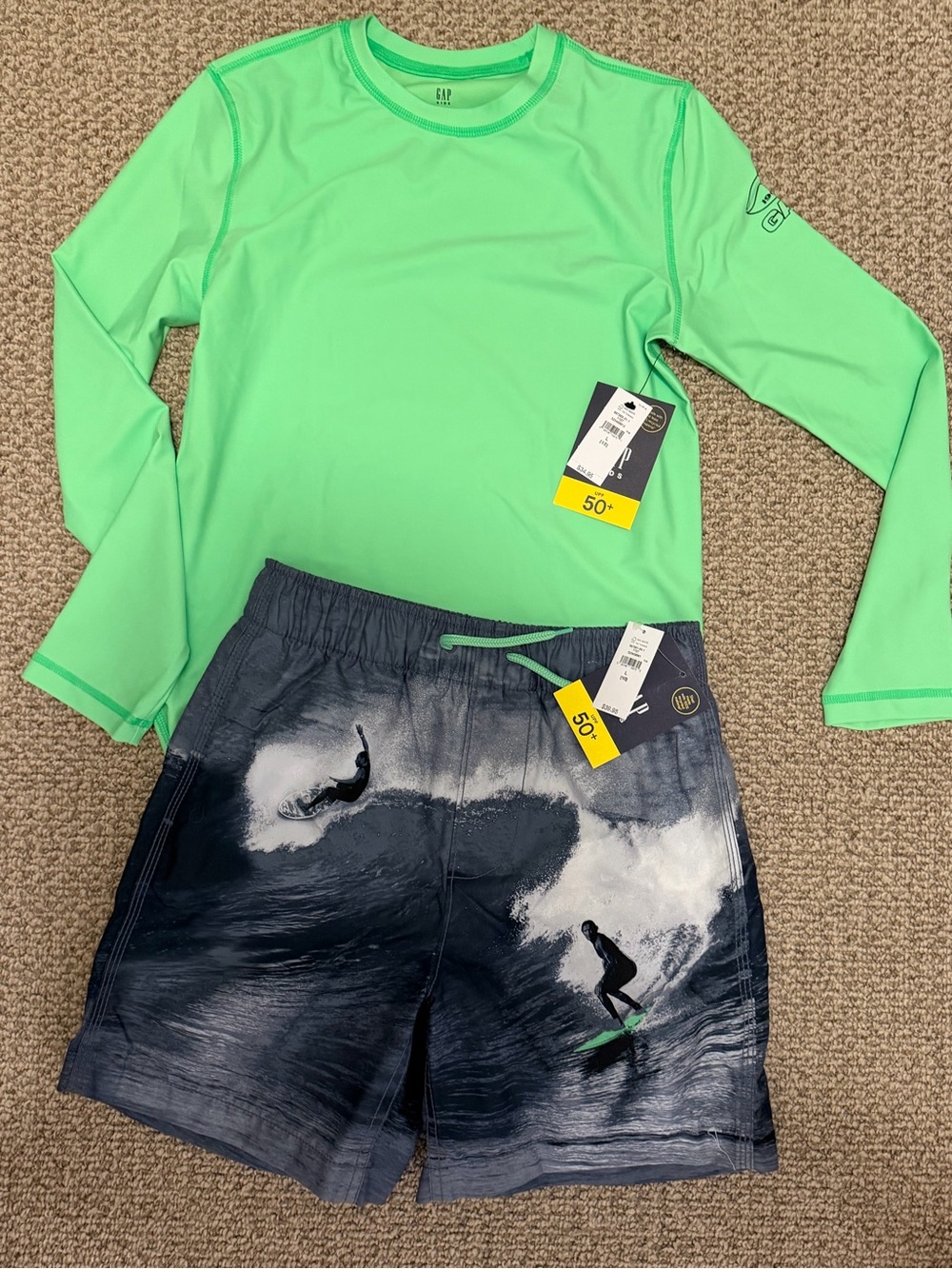 Gap Kids Green Long-Sleeve Rash Guard & Surf Print Swim Trunks Set Boys Large